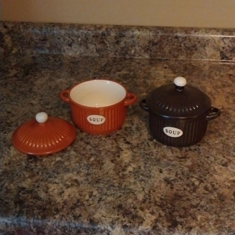 Soup bowls
